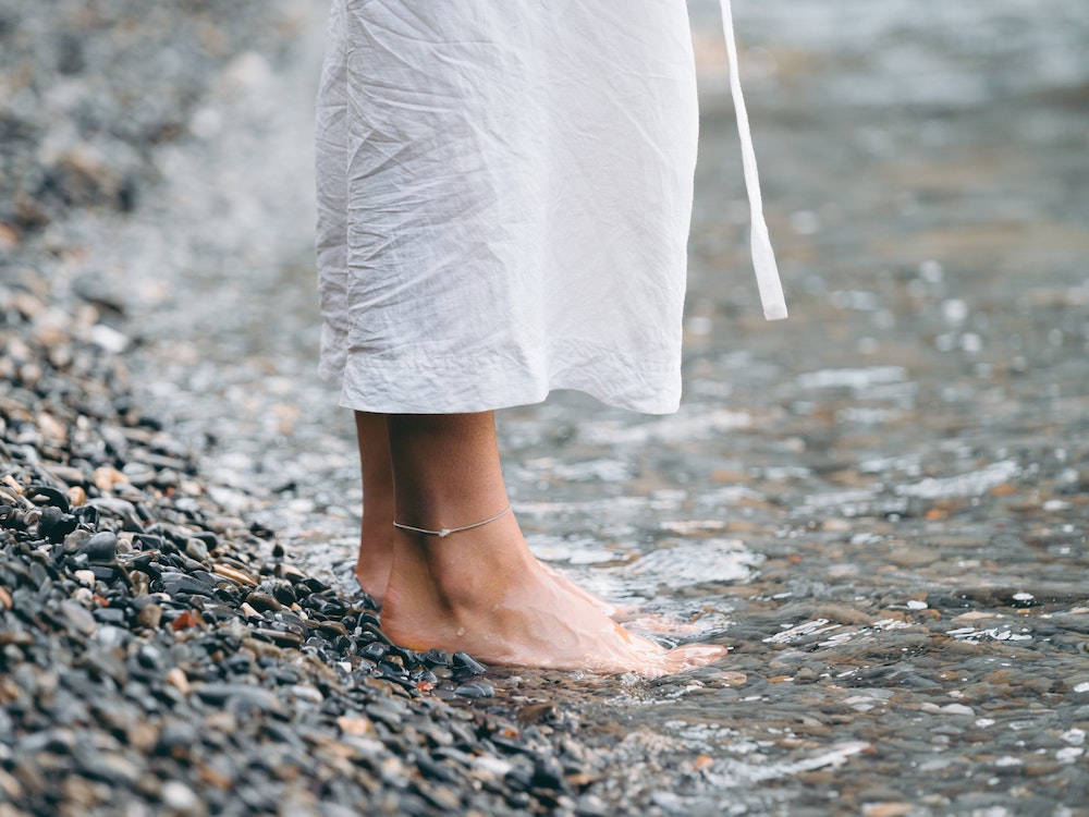 feet in water